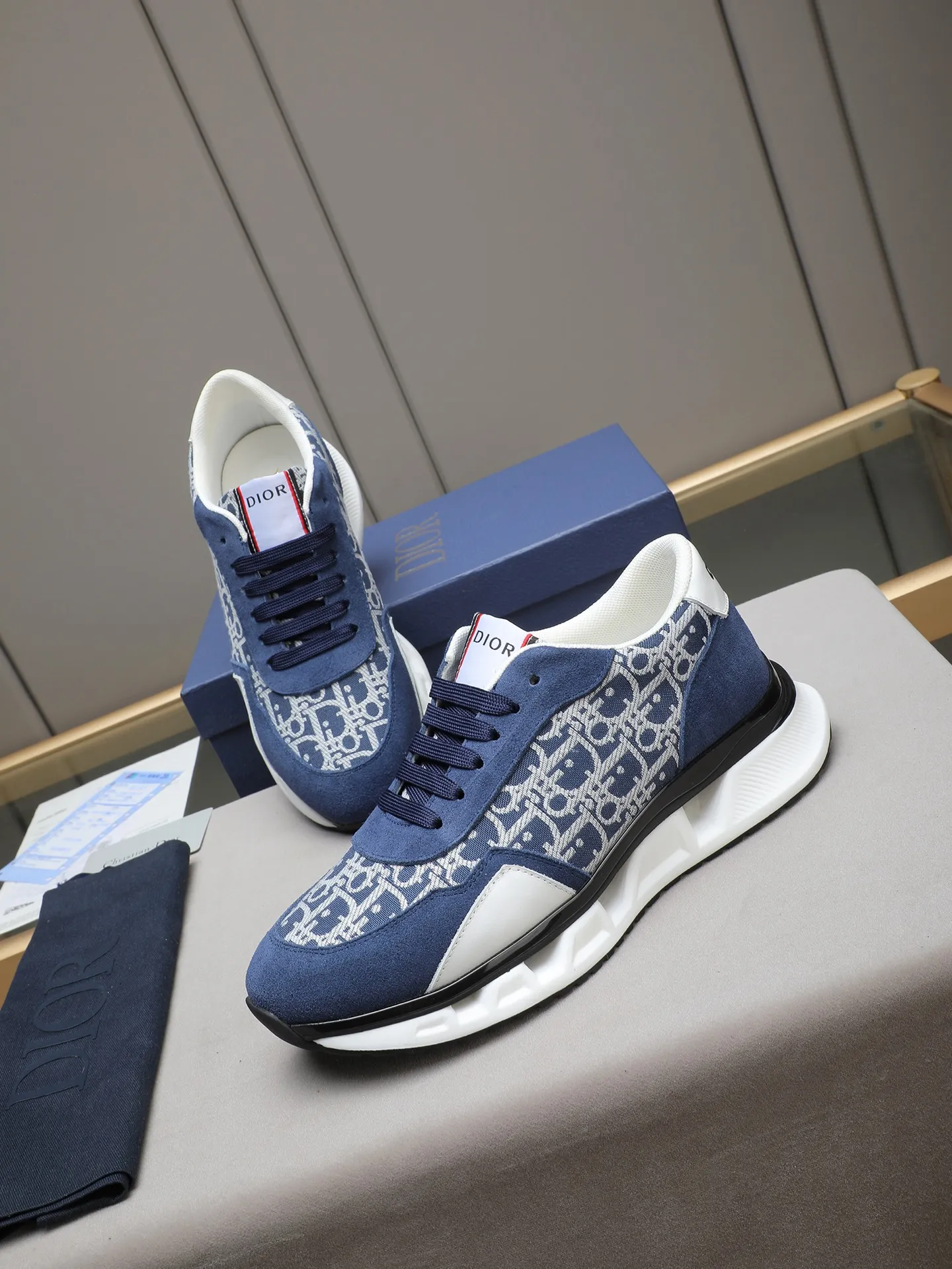 PP460 New Dior🆕The latest men's casual sports shoes, the upper is made of imported cowhide➕Dior's special material! Breathable sheepskin. The TPU blade base is lightweight and wear-resistant! Size:38-44 (45 customized)